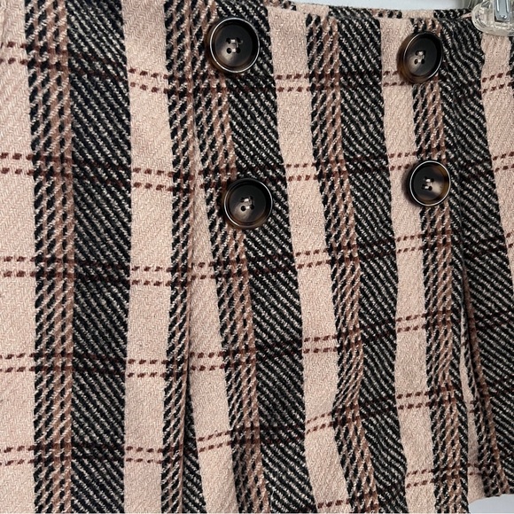 FASHION NOVA Vibe With Me Plaid Skort in Plaid Taupe Size S NWT - Picture 2 of 7